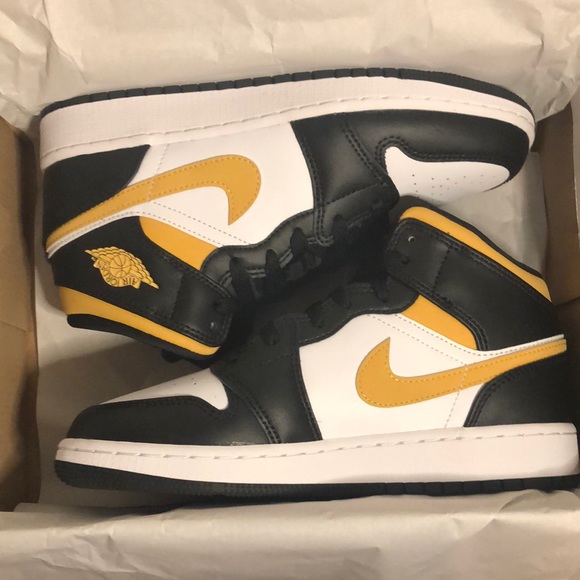 Air Jordan Mid (GS) size 554725 177